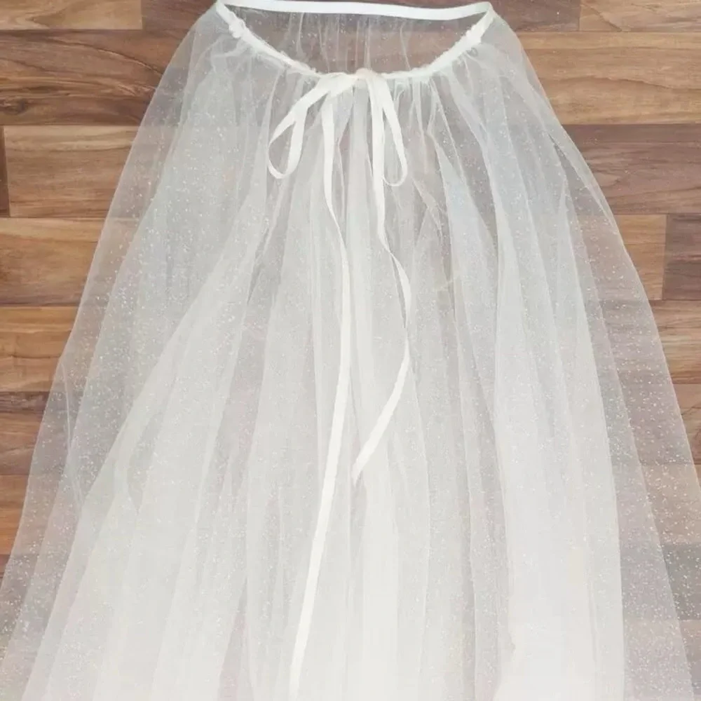 Sexy square-neck sequin beaded bridal mini dress with train and gloves - Picture 10 of 11